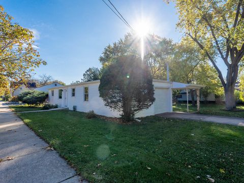 Tiny photo for 653 Dixon Avenue, Elgin, IL 60120 (MLS # 12501077)