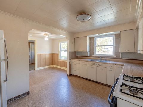 Tiny photo for 653 Dixon Avenue, Elgin, IL 60120 (MLS # 12501077)