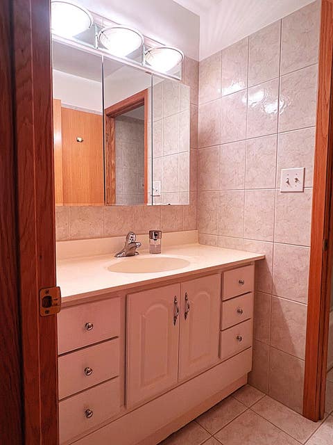 Tiny photo for 119 Saratoga Court #119, Vernon Hills, IL 60061 (MLS # 12698831)