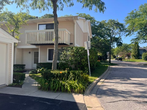 Tiny photo for 119 Saratoga Court #119, Vernon Hills, IL 60061 (MLS # 12698831)