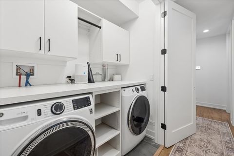 Tiny photo for 2640 N Bosworth Avenue #1N, Chicago, IL 60614 (MLS # 12612004)