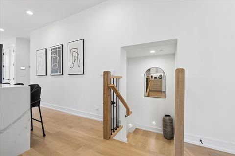 Tiny photo for 2640 N Bosworth Avenue #1N, Chicago, IL 60614 (MLS # 12612004)