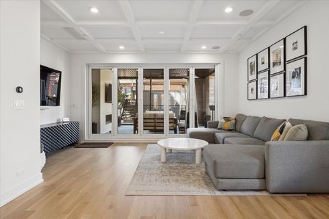 Tiny photo for 2640 N Bosworth Avenue #1N, Chicago, IL 60614 (MLS # 12612004)