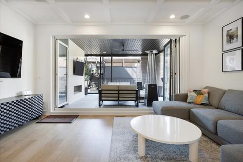 Tiny photo for 2640 N Bosworth Avenue #1N, Chicago, IL 60614 (MLS # 12612004)