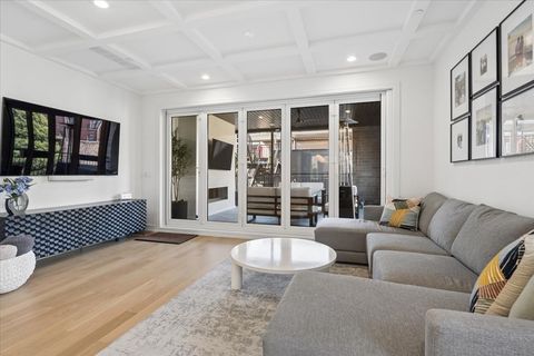 Tiny photo for 2640 N Bosworth Avenue #1N, Chicago, IL 60614 (MLS # 12612004)