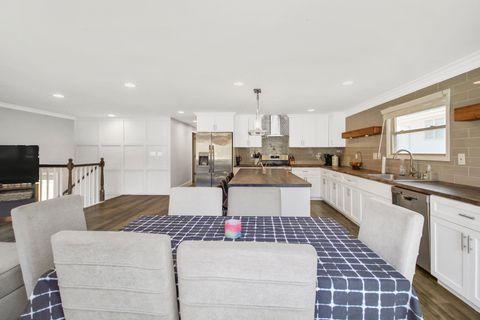 Tiny photo for 230 Millford Lane, Bloomingdale, IL 60108 (MLS # 12622792)