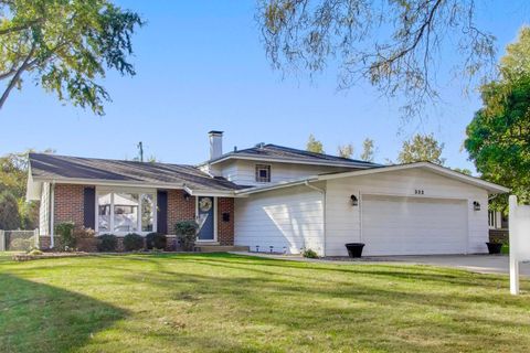 Photo of 333 W Goebel Drive, Lombard, IL 60148 (MLS # 12492189)