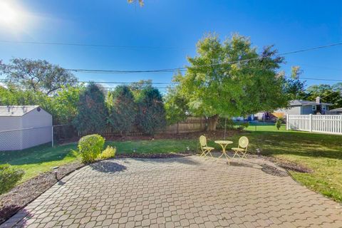 Tiny photo for 333 W Goebel Drive, Lombard, IL 60148 (MLS # 12492189)