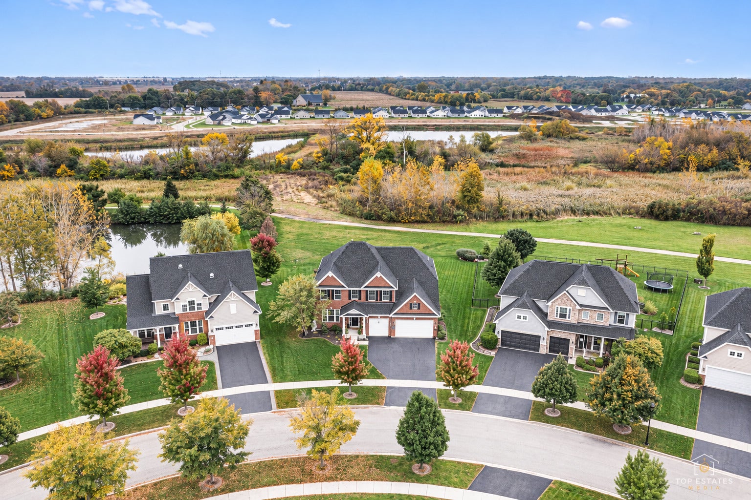 957 Glacial Falls Drive