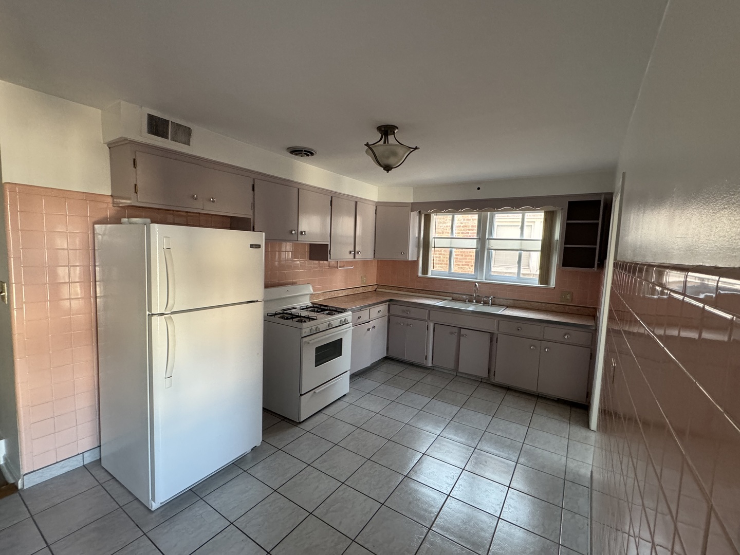 5746 N KIMBALL Avenue 2S