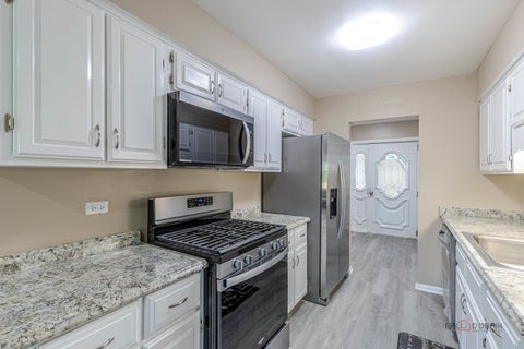Tiny photo for 17108 Evans Drive, South Holland, IL 60473 (MLS # 12696436)