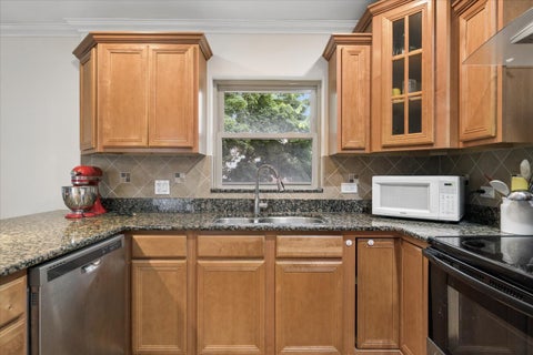 Tiny photo for 4200 N Keystone Avenue #3B, Chicago, IL 60641 (MLS # 12717657)