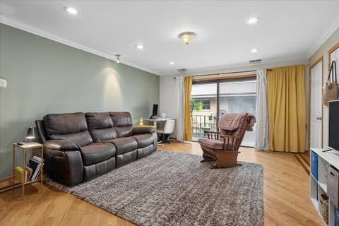 Tiny photo for 4200 N Keystone Avenue #3B, Chicago, IL 60641 (MLS # 12717657)