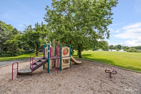 Tiny photo for 1133 Stonegate Court, Bartlett, IL 60103 (MLS # 12672407)
