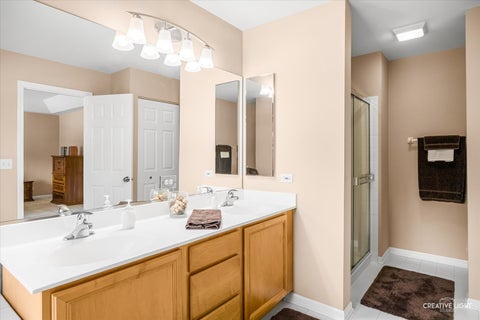 Tiny photo for 1133 Stonegate Court, Bartlett, IL 60103 (MLS # 12672407)