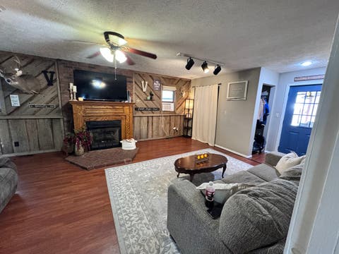 Tiny photo for 203 W Poplar Street, Odin, IL 62870 (MLS # 12690658)