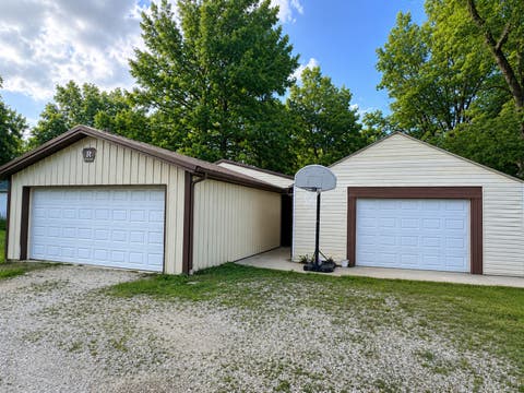Tiny photo for 203 W Poplar Street, Odin, IL 62870 (MLS # 12690658)