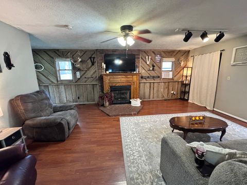 Tiny photo for 203 W Poplar Street, Odin, IL 62870 (MLS # 12690658)