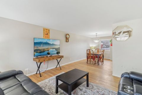 Tiny photo for 712 Dante Court, Schaumburg, IL 60193 (MLS # 12488301)
