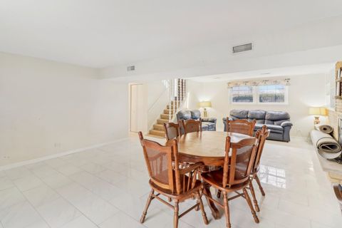 Tiny photo for 712 Dante Court, Schaumburg, IL 60193 (MLS # 12488301)