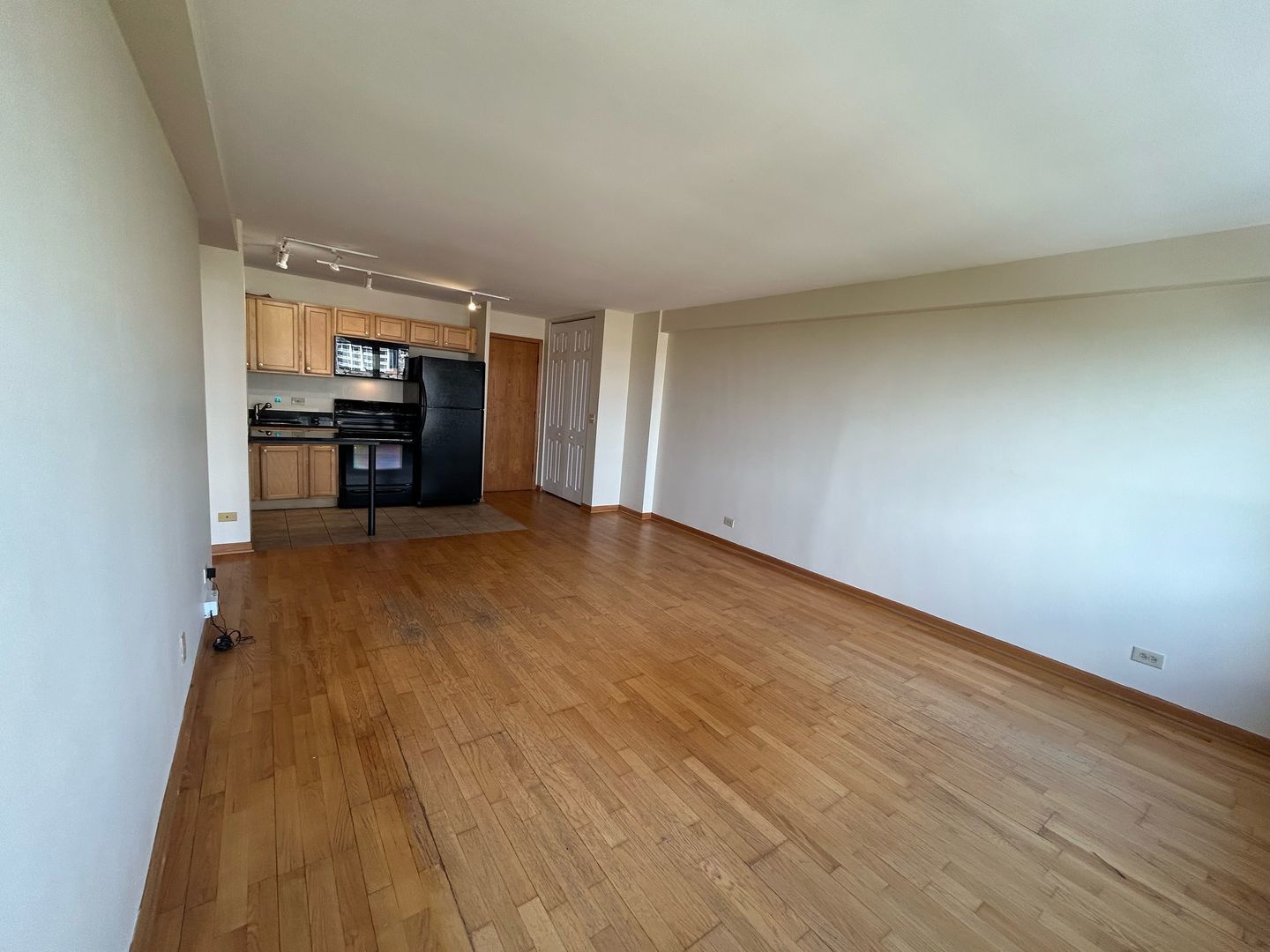 4180 N Marine Drive 1311