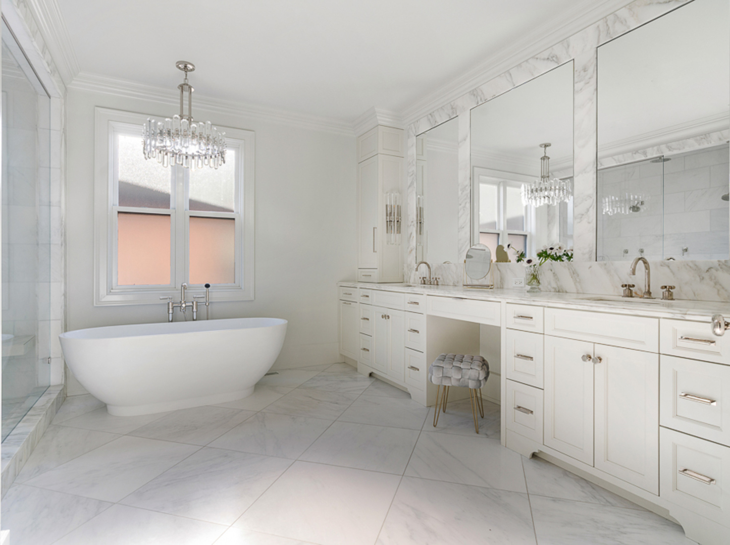 Chicago, Illinois 60618, United States, 8 Bedrooms Bedrooms, ,6 BathroomsBathrooms,Residential,Active,254077