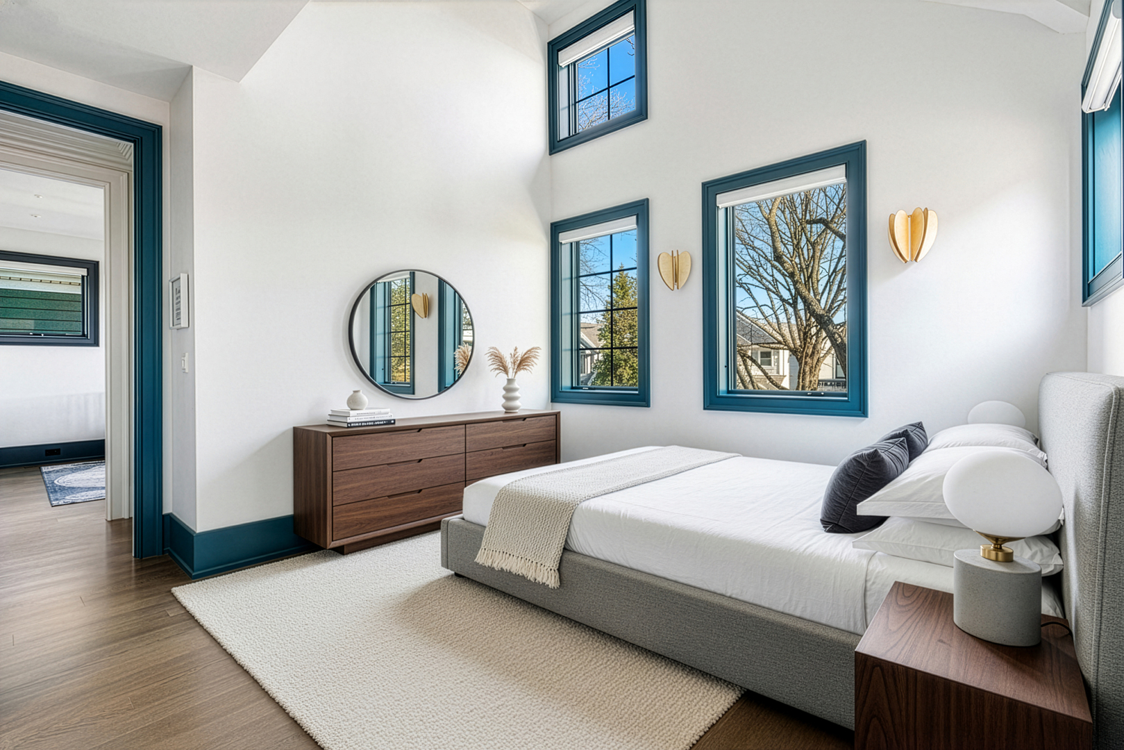 Chicago, Illinois 60618, United States, 8 Bedrooms Bedrooms, ,6 BathroomsBathrooms,Residential,Active,254077