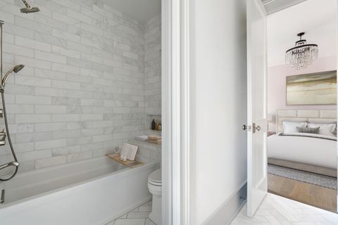 Tiny photo for 3336 N Oakley Avenue, Chicago, IL 60618 (MLS # 12529088)