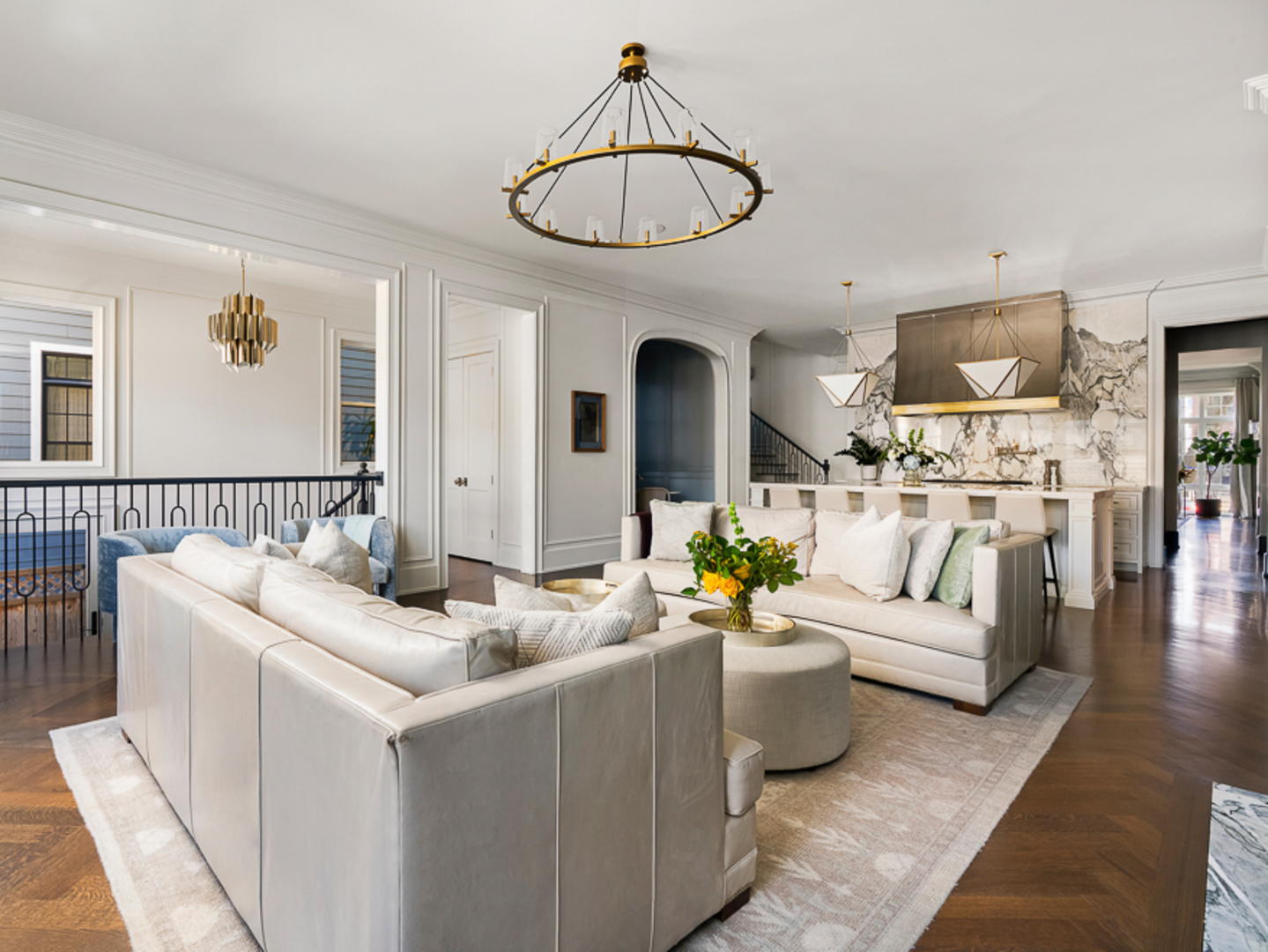 Chicago, Illinois 60618, United States, 8 Bedrooms Bedrooms, ,6 BathroomsBathrooms,Residential,Active,254077