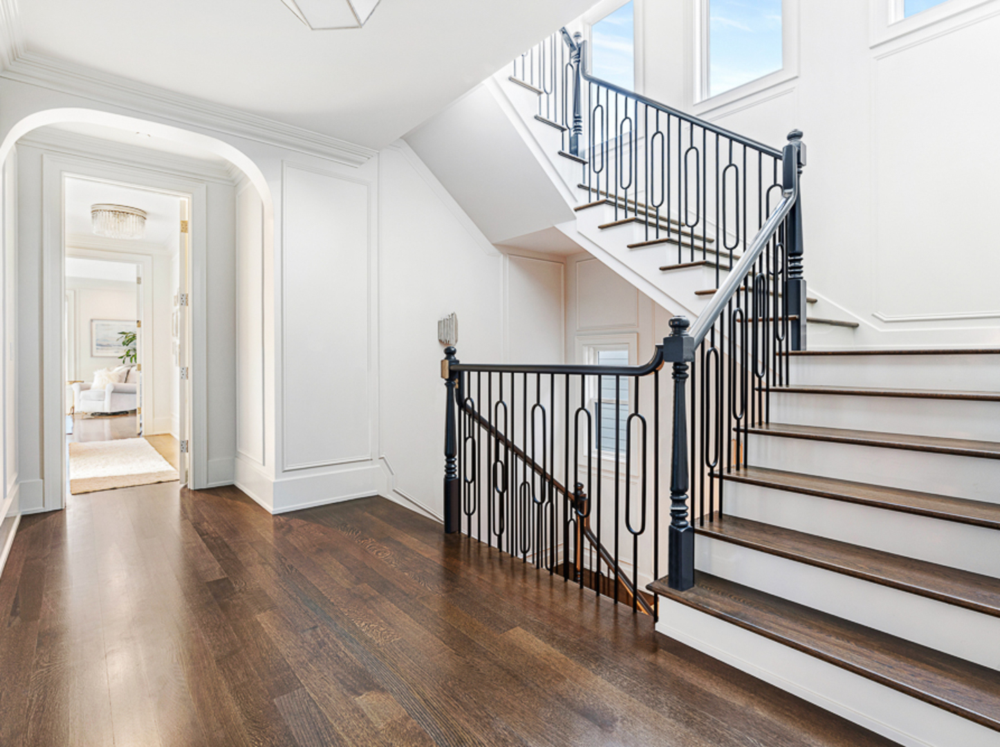 Chicago, Illinois 60618, United States, 8 Bedrooms Bedrooms, ,6 BathroomsBathrooms,Residential,Active,254077