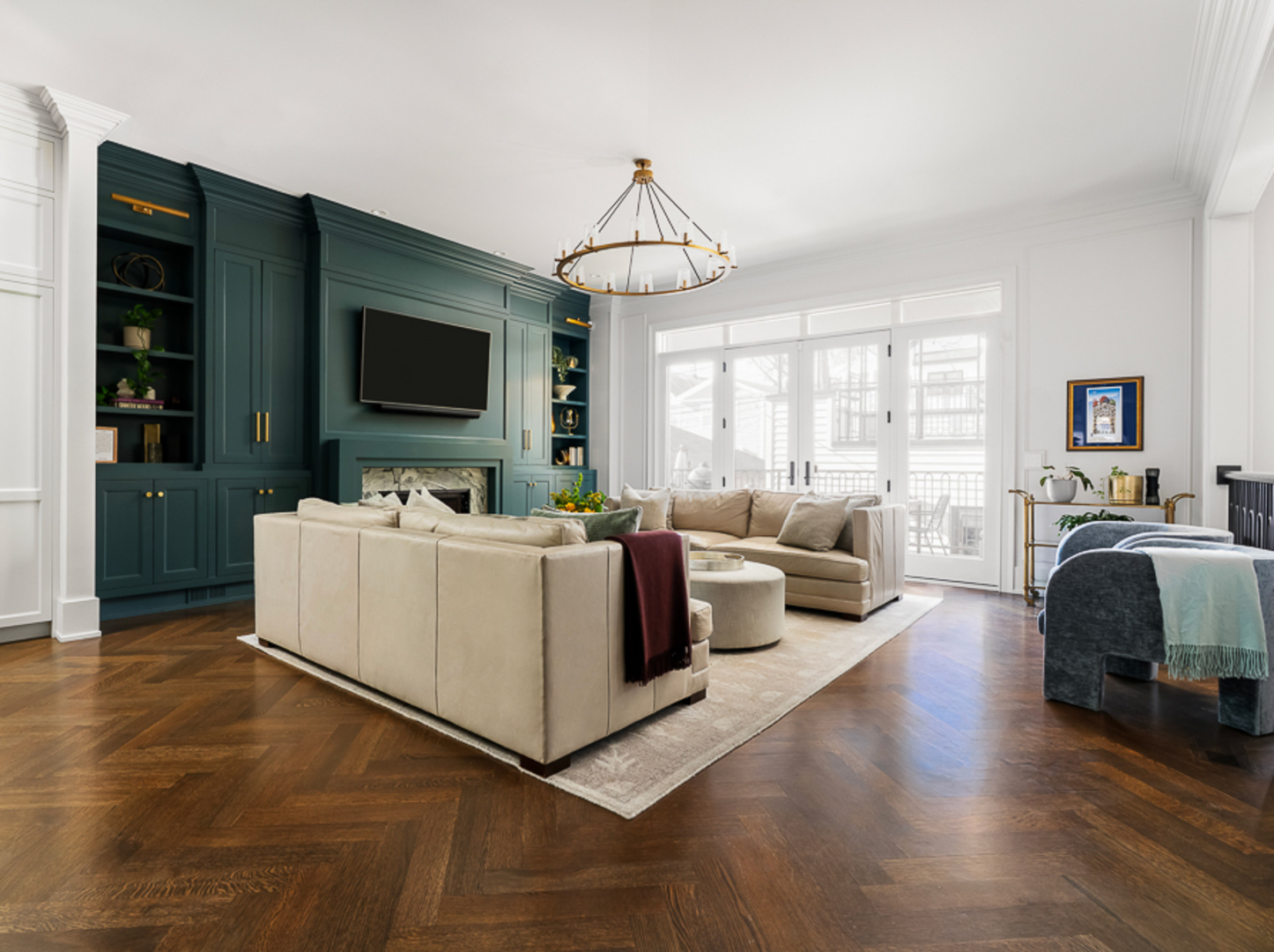 Chicago, Illinois 60618, United States, 8 Bedrooms Bedrooms, ,6 BathroomsBathrooms,Residential,Active,254077