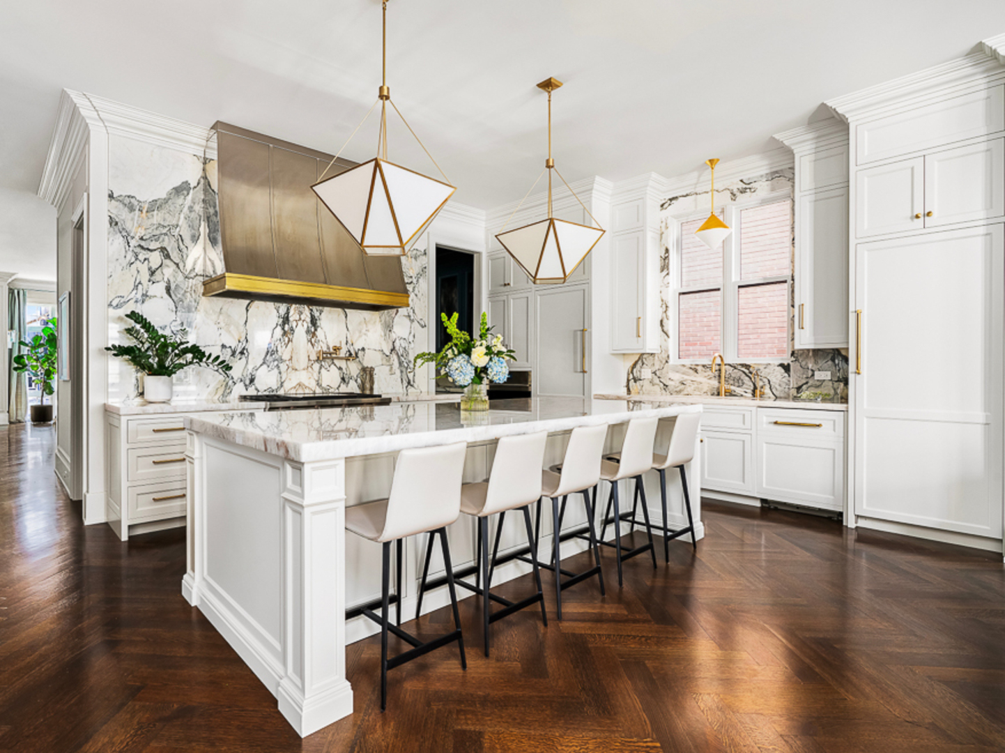 Chicago, Illinois 60618, United States, 8 Bedrooms Bedrooms, ,6 BathroomsBathrooms,Residential,Active,254077