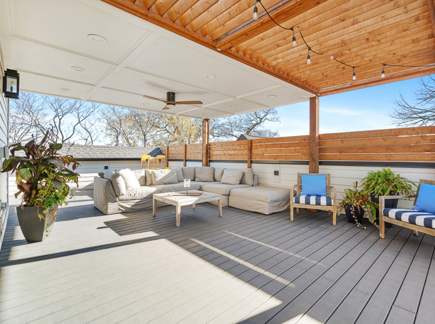 Chicago, Illinois 60618, United States, 8 Bedrooms Bedrooms, ,6 BathroomsBathrooms,Residential,Active,254077