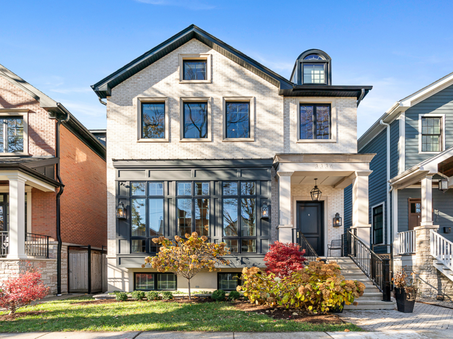 Chicago, Illinois 60618, United States, 8 Bedrooms Bedrooms, ,6 BathroomsBathrooms,Residential,Active,254077