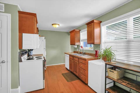 Tiny photo for 906 E Newkirk Street, Tuscola, IL 61953 (MLS # 12695129)