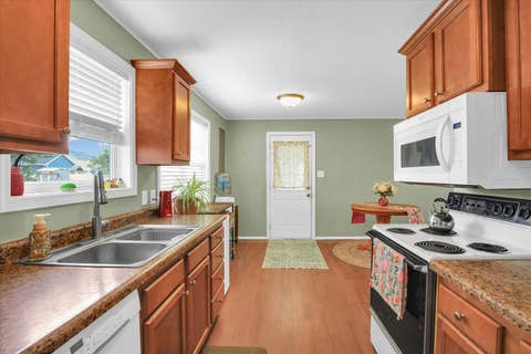 Tiny photo for 906 E Newkirk Street, Tuscola, IL 61953 (MLS # 12695129)