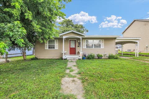Tiny photo for 906 E Newkirk Street, Tuscola, IL 61953 (MLS # 12695129)