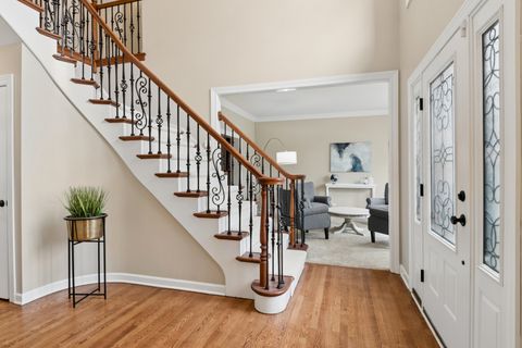 Tiny photo for 2321 Courtland Court, Aurora, IL 60502 (MLS # 12605712)