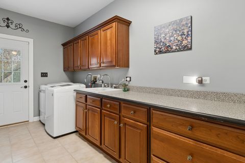Tiny photo for 2321 Courtland Court, Aurora, IL 60502 (MLS # 12605712)