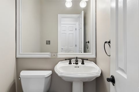 Tiny photo for 2321 Courtland Court, Aurora, IL 60502 (MLS # 12605712)