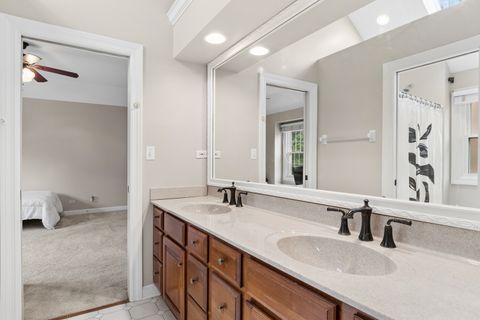 Tiny photo for 2321 Courtland Court, Aurora, IL 60502 (MLS # 12605712)