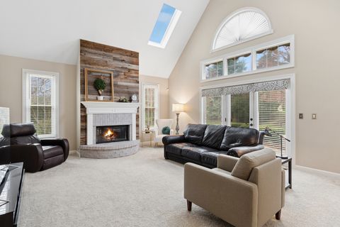 Tiny photo for 2321 Courtland Court, Aurora, IL 60502 (MLS # 12605712)