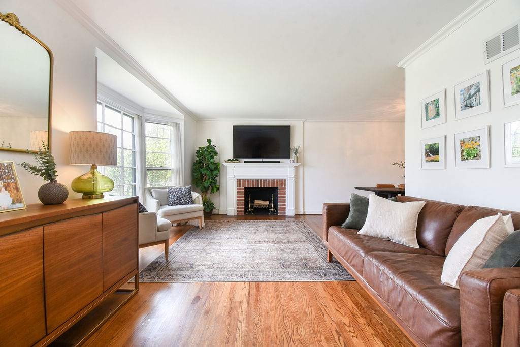 4732 Wolf Road