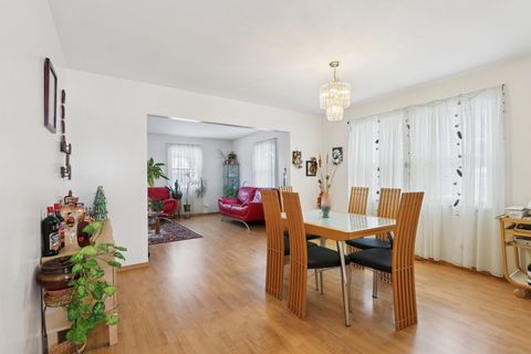 Tiny photo for 810 Silver Rock Lane, Buffalo Grove, IL 60089 (MLS # 12593508)