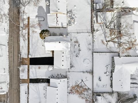 Tiny photo for 810 Silver Rock Lane, Buffalo Grove, IL 60089 (MLS # 12593508)