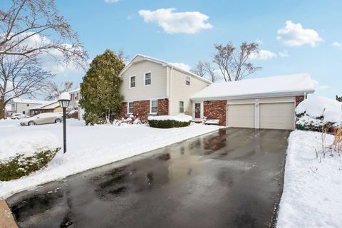 Tiny photo for 810 Silver Rock Lane, Buffalo Grove, IL 60089 (MLS # 12593508)