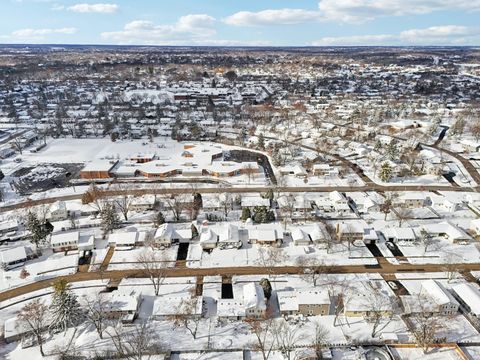 Tiny photo for 810 Silver Rock Lane, Buffalo Grove, IL 60089 (MLS # 12593508)