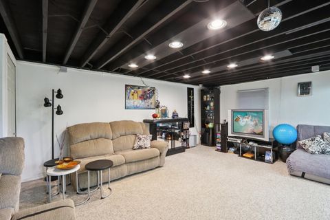 Tiny photo for 810 Silver Rock Lane, Buffalo Grove, IL 60089 (MLS # 12593508)