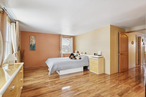 Tiny photo for 810 Silver Rock Lane, Buffalo Grove, IL 60089 (MLS # 12593508)