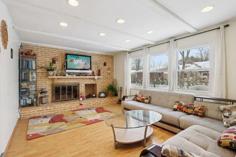 Tiny photo for 810 Silver Rock Lane, Buffalo Grove, IL 60089 (MLS # 12593508)